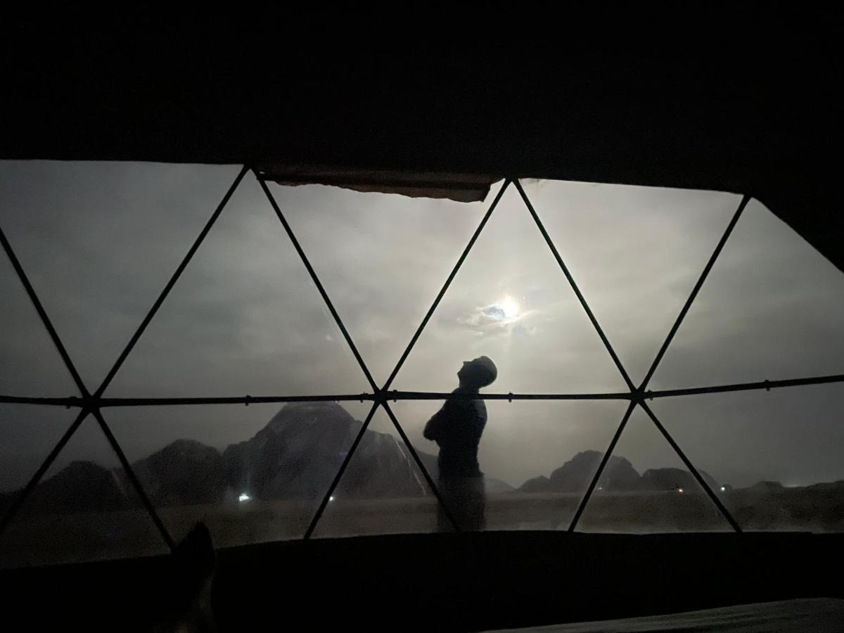 Rum Island Luxury Camp & Bubbles Hotel Wadi Rum Buitenkant foto