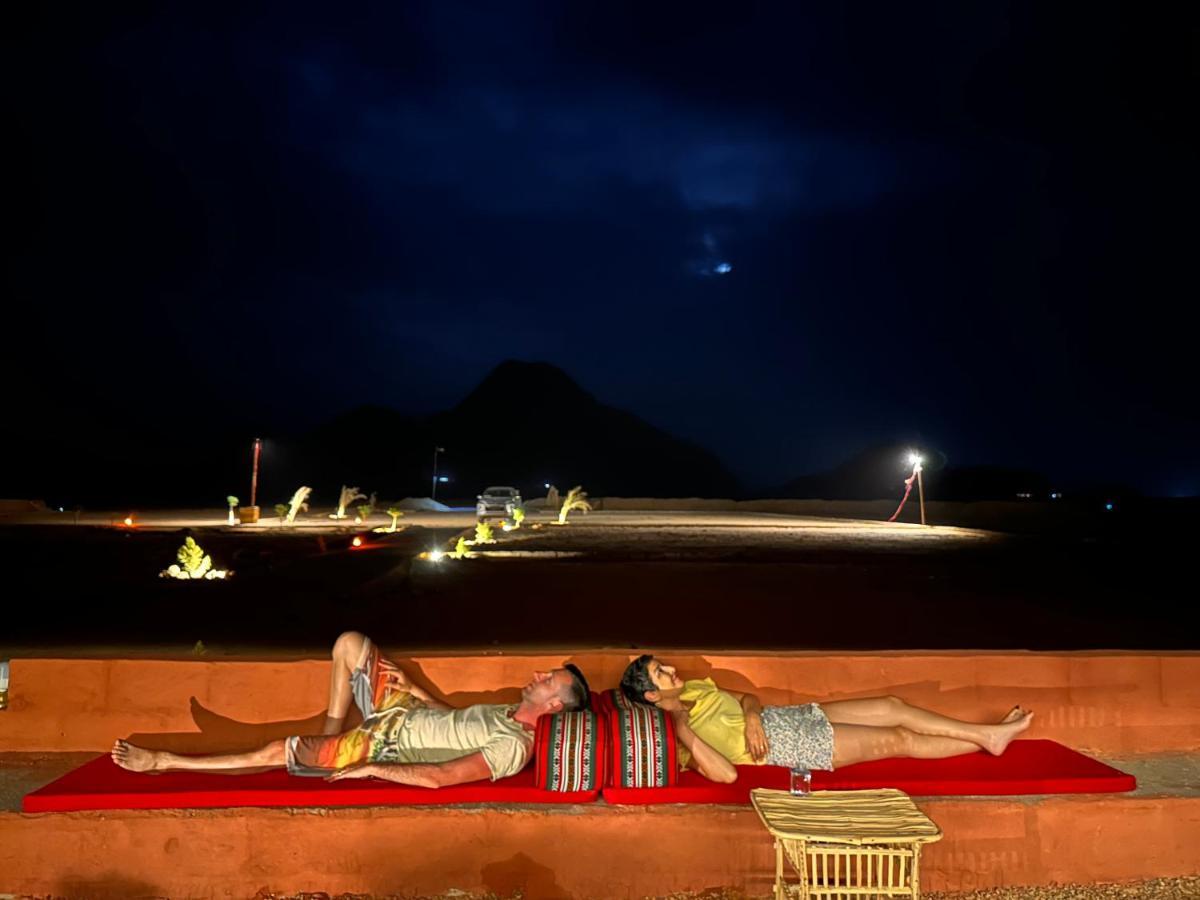 Rum Island Luxury Camp & Bubbles Hotel Wadi Rum Buitenkant foto