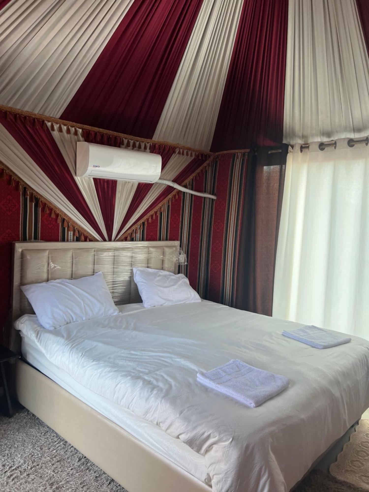 Rum Island Luxury Camp & Bubbles Hotel Wadi Rum Buitenkant foto