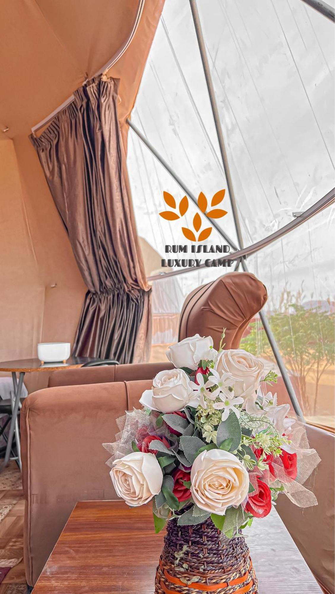Rum Island Luxury Camp & Bubbles Hotel Wadi Rum Buitenkant foto