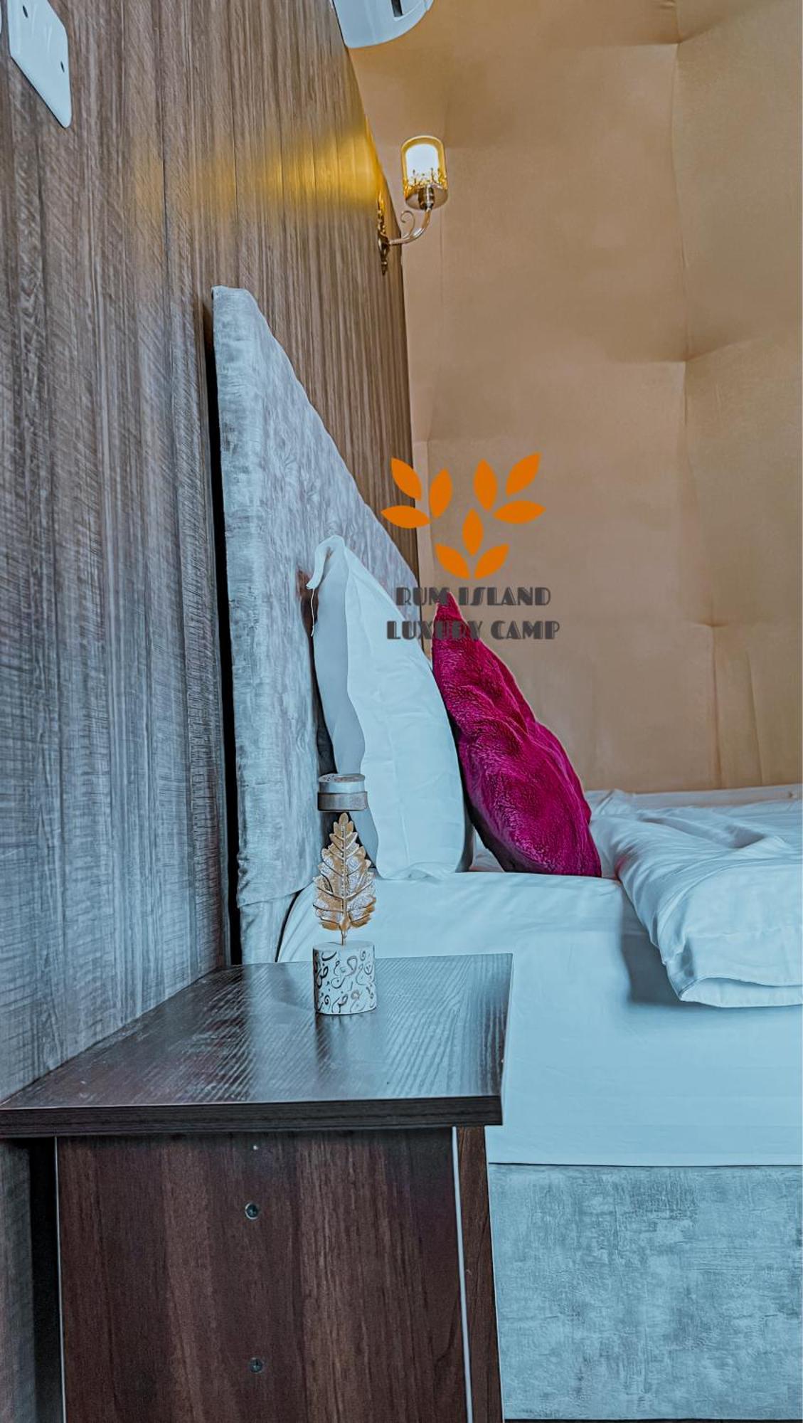 Rum Island Luxury Camp & Bubbles Hotel Wadi Rum Buitenkant foto