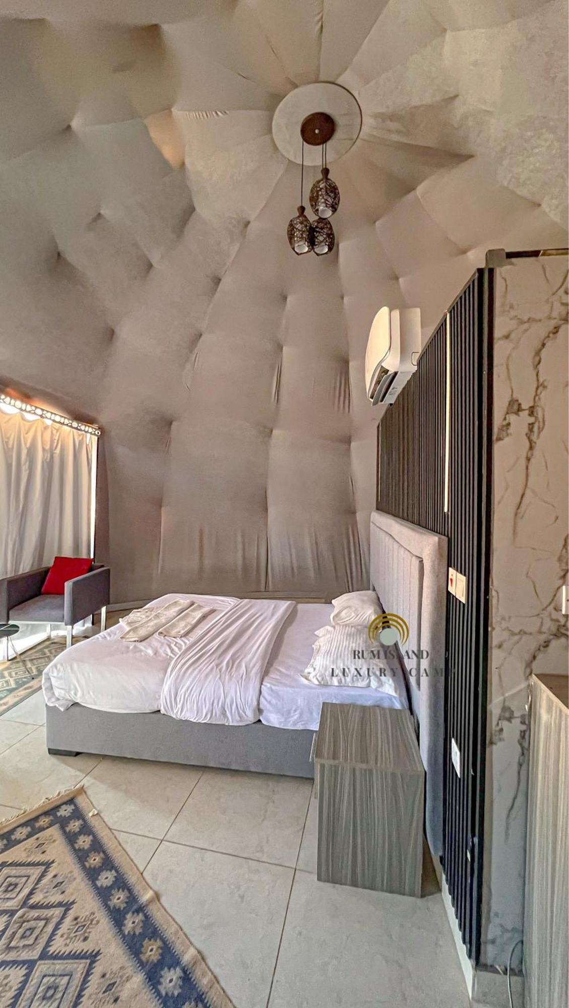 Rum Island Luxury Camp & Bubbles Hotel Wadi Rum Buitenkant foto