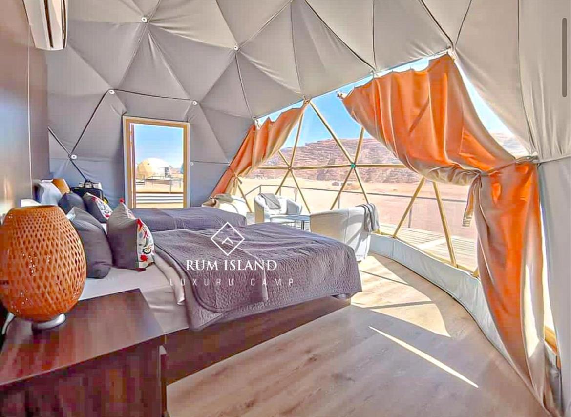 Rum Island Luxury Camp & Bubbles Hotel Wadi Rum Buitenkant foto